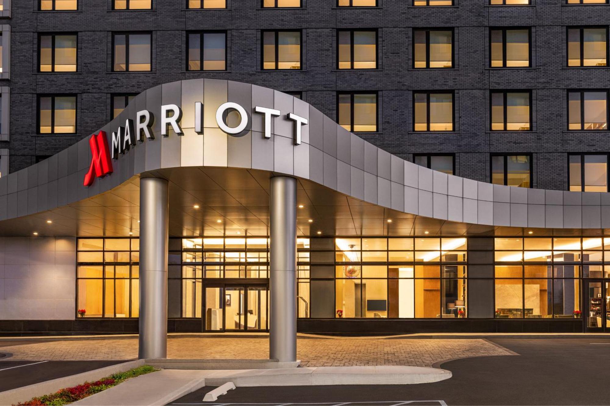 ホテル Marriott New York Jfk Airport エクステリア 写真
