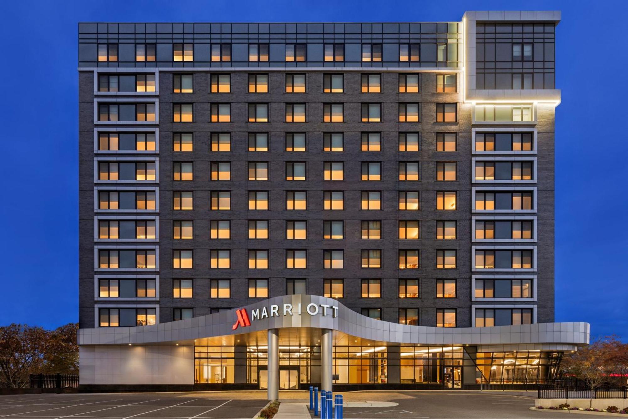 ホテル Marriott New York Jfk Airport エクステリア 写真